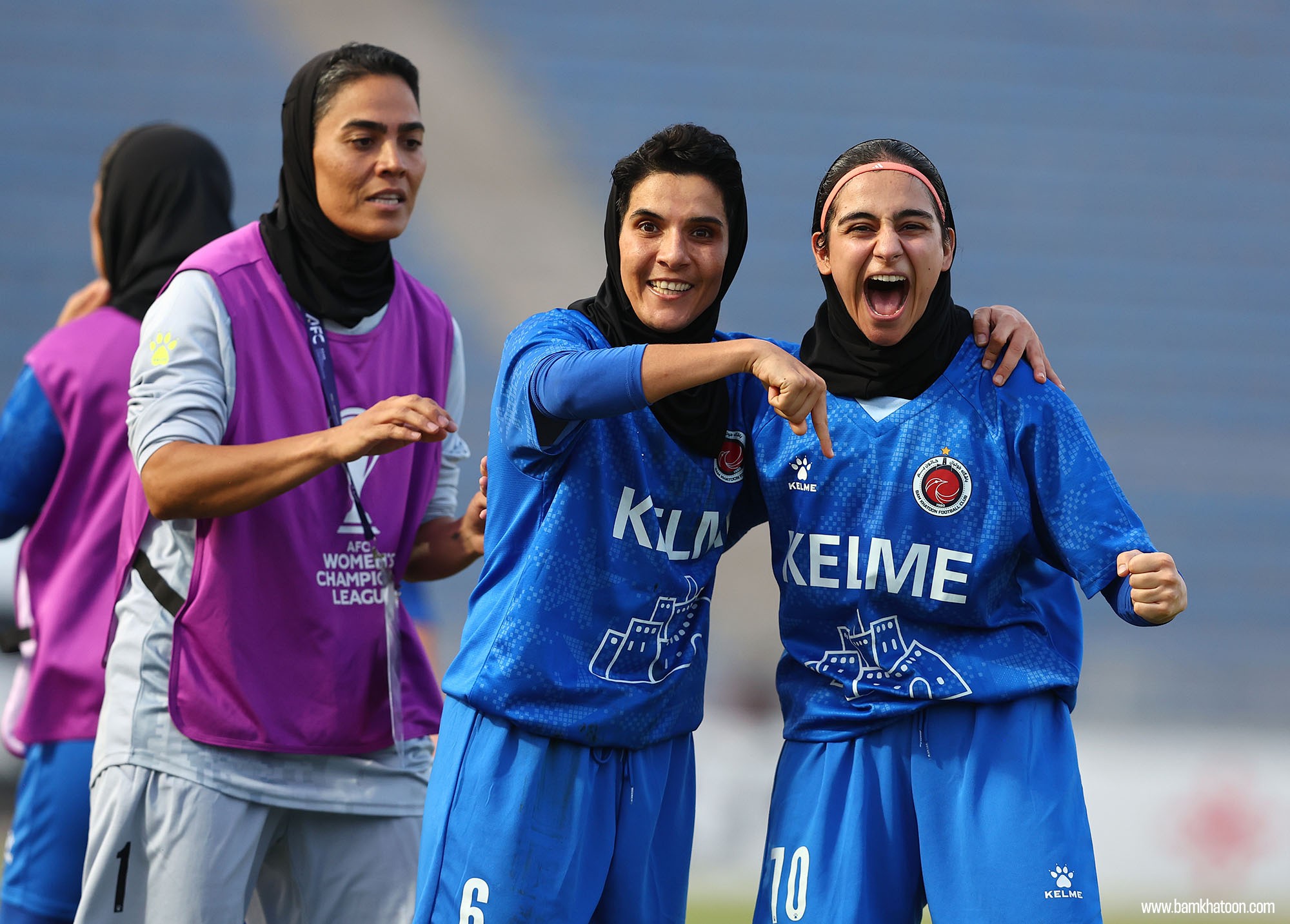 Bam Khatoon players celebrate after the Al Nassr match